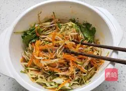 Illustration of how to make cold bean sprouts 7