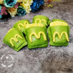 Spinach, Pumpkin and French Fries Steamed Buns