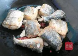 Illustration of how to cook mackerel stew 8