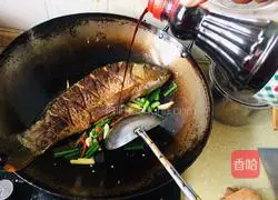 Illustration of home-style braised fish 7