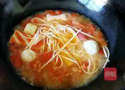 Tomato Hot Pot Meatball Noodles Recipe Illustration 4
