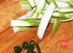 Illustration of how to make loofah and fresh clam soup 2