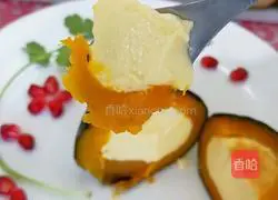 Illustration of how to make pumpkin baked eggs 12