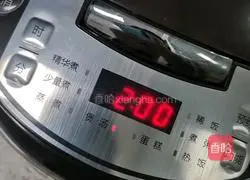 Illustration of how to make chicken soup 6