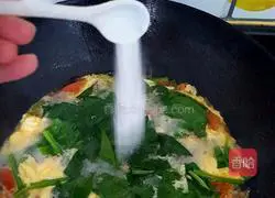 Tomato, egg and spinach soup recipe 7