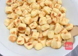 Illustration of how to make milk-flavored steamed buns 8 