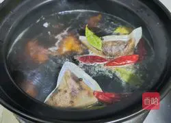 Illustration of braised pig trotters 6