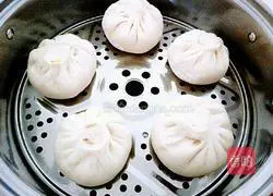 Illustration of how to make leek, egg and tofu buns 11