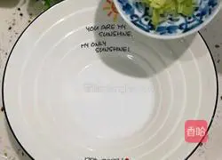 Illustration of making hand-made noodles with juice 2