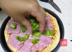 Illustration of how to make bacon pizza (buy your own crust) 5