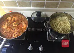 Illustration of how to make spaghetti bolognese 12