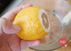 Illustration of how to make spicy and sour chicken feet 9