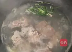 Yam and Peanut Pork Ribs Soup Recipe Illustration 2