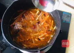 Illustration of how to make radish pulp on the water surface 7