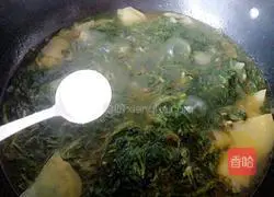 Illustration of how to make willow sprouts and potato soup 9