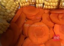 Cantonese style carrot, corn and fan bone soup recipe 3