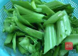 Sweet Potato, Shredded Chicken and Mustard Soup Practice illustration 3