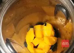 Mango Banana Milkshake Recipe Illustration 3