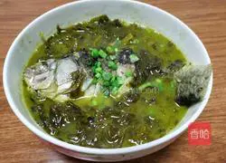Illustration of how to make pickled cabbage and crucian carp soup 7