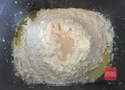 Illustration of how to make hamburger dough 2
