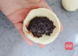 Illustration of how to make purple rice meal buns 16