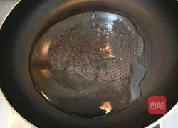 Illustration of how to make fried noodles with small tomatoes 7