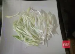 Illustration of how to make cold shredded tofu 2