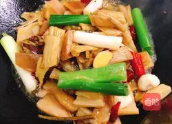 Illustration of how to make pickled fish that can be eaten in soup 5