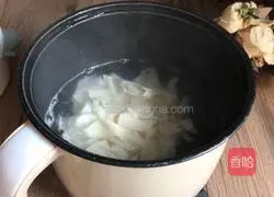 Illustration of how to make dumpling skin noodle soup 7