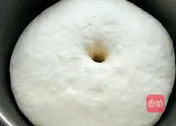 Illustration of how to make milky butterfly steamed buns 4