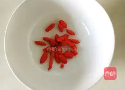 Illustration of how to make motherwort and boiled red dates and eggs 2