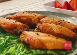 Illustration of how to make grilled chicken wings (oven version) 6