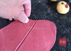 Illustration of how to make Happy Chicken Steamed Buns 9