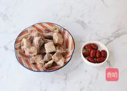 Illustration of how to make pork ribs and lotus root soup 3