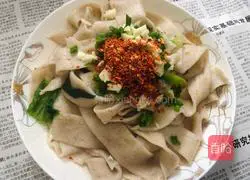 Illustration of the high imitation version of Shaanxi oil-pulled noodles 5