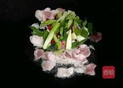 Illustration of how to make fried pork slices 3