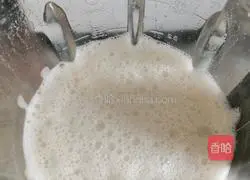 Illustration of how to make peanut thick soy milk 11