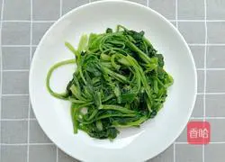 Illustration of how to make spinach cake 1
