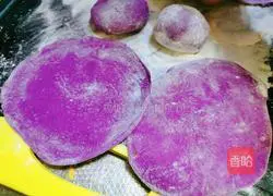 Illustration of how to make colorful steamed dumplings 7