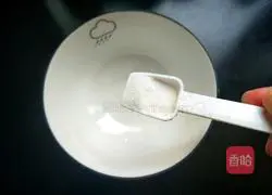 Illustration of how to make cold garlic asparagus 7