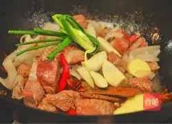 Illustration of how to cook veal brisket stewed with tomatoes and potatoes 7