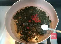 Illustration of making sesame leaf and wolfberry tofu soup 10