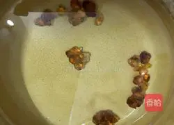 Summer Recipe of Peach Gum, Snow Swallow, Soap, Rice and Tremella Soup 2