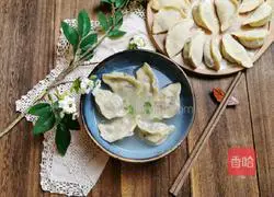 Illustration of how to make pork and coriander dumplings 12