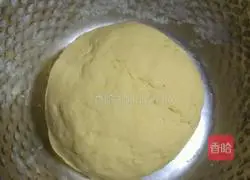 Illustration of how to make corn buns 3