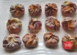 Illustration of how to make zucchini and egg stuffed buns 11