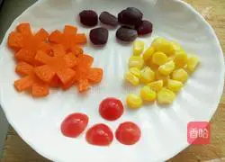 Illustration of how to make Christmas tree salad 6