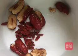 Illustration of how to make calcium supplement soup with wing bone rattle snail 6