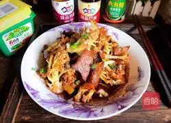 Illustration of how to make pork belly and cauliflower 8