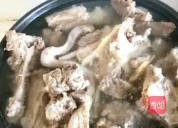 Boil at home Illustration of how to make mutton soup 6